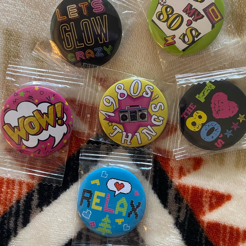 Retro 80s Themed Button Set